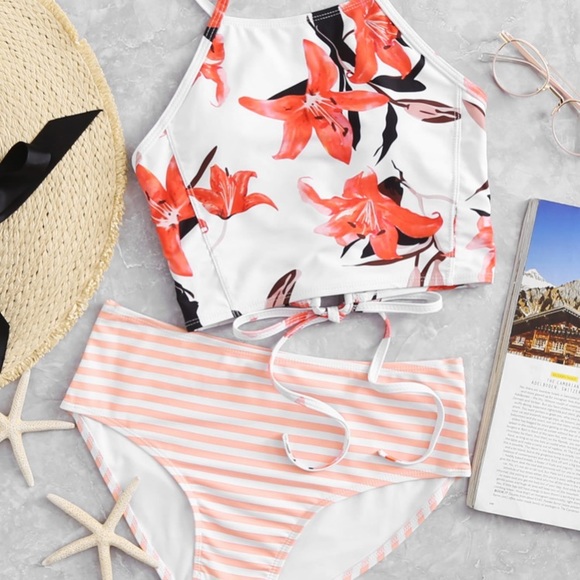 Other - ❌1 for $6 or 2 for $10❌ Floral Half-Tankini Top